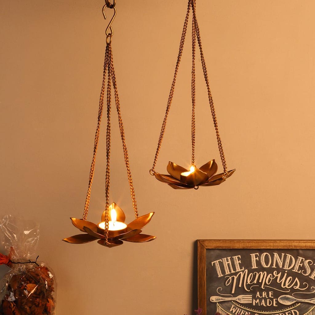Lamp hanging chains